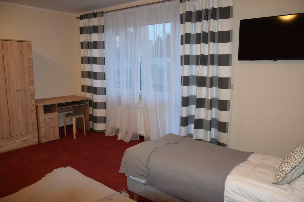 Botanik Hostel Poznań Esterno foto